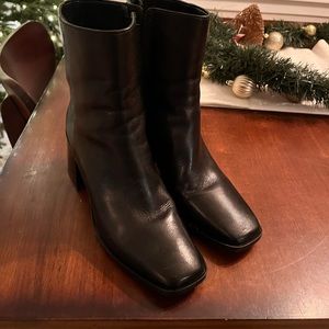 Sam Edelman Winnie boots size 8 (almost perfect condition)